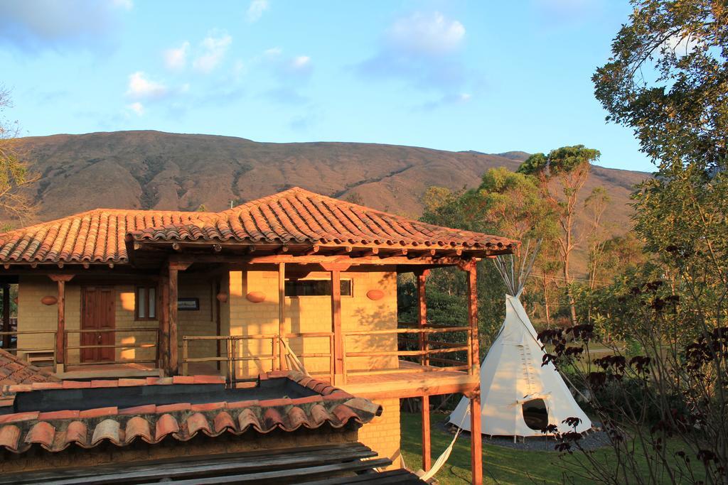 Hostal Casa Del Arte Robles Bagian luar foto