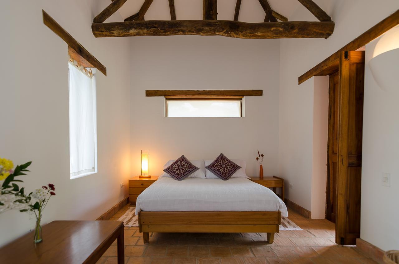 Hostal Casa Del Arte Robles Bagian luar foto